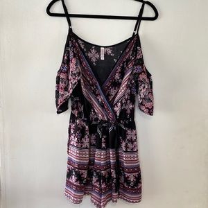 Romper short, size L